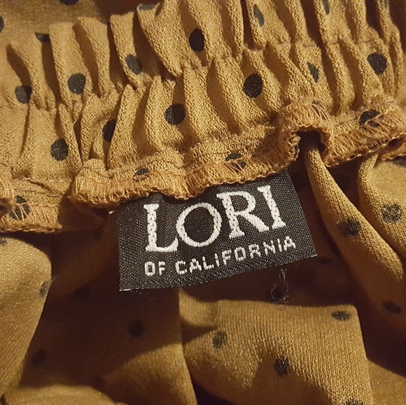 Vintage Pleated Tan Skirt with Black Polka Dots - Picture 5 of 5